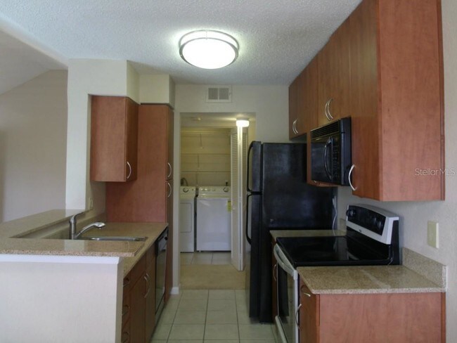 Building Photo - 11582 Westwood Blvd