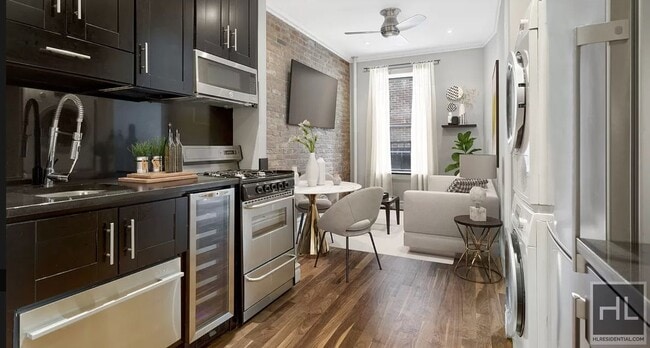 Building Photo - 20 Prince St