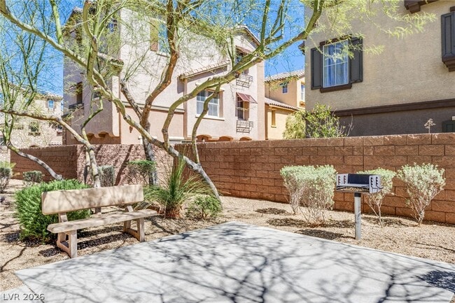 Building Photo - 10417 Badger Ravine St