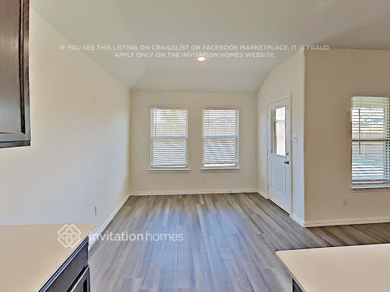 Building Photo - 1341 Rembrandt Dr