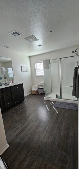 Master Bathroom - 11386 Dunhaven Way