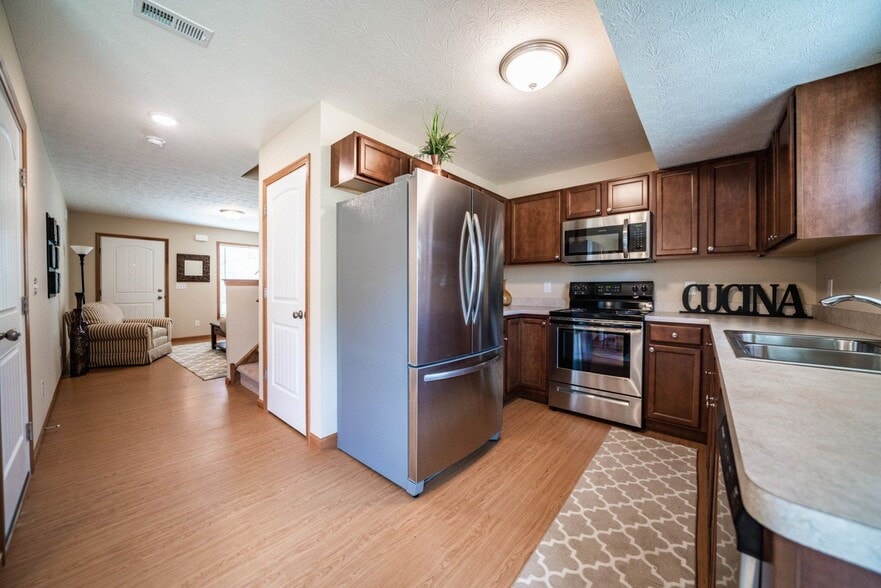 Building Photo - 390 Station 44 Pl