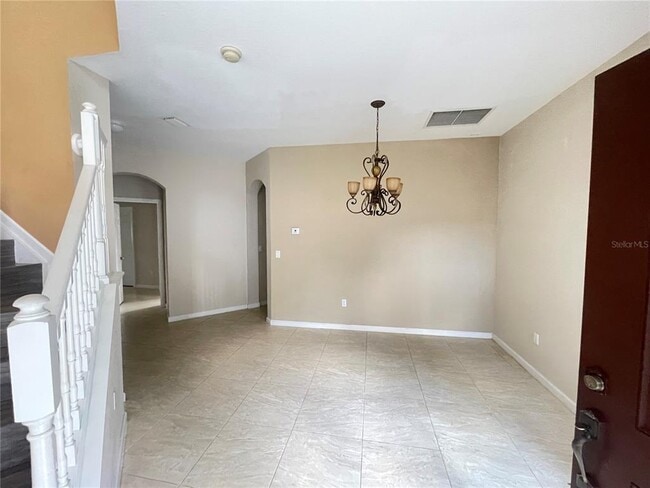 Building Photo - 2930 Willow Creek Ln