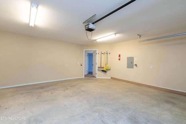 Building Photo - 7037 Wakan Ln