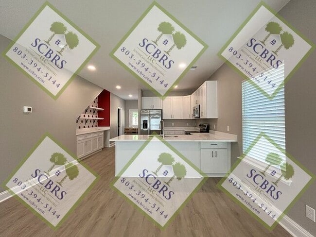 Building Photo - Modern 6-bedroom, 5-bath homes Just 8 Bloc...