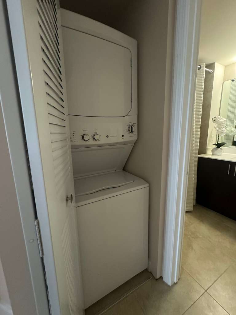 Building Photo - 8246 NW 48th St