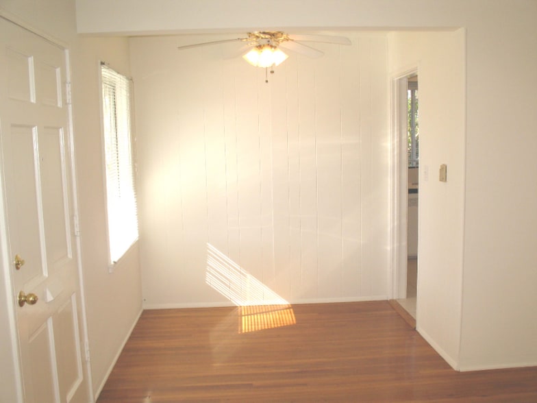 Building Photo - 6441 W 86th Pl