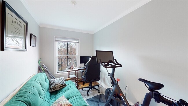 Building Photo - 143 W Canton St