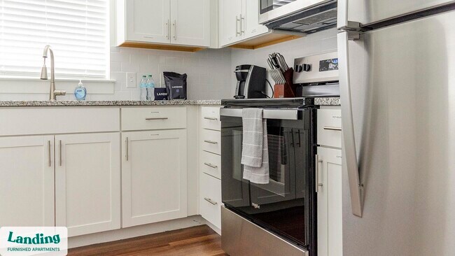 Building Photo - 901 Kelly Green Ln