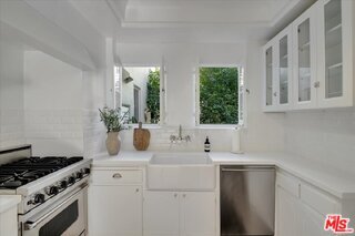 Building Photo - 156 N Swall Dr