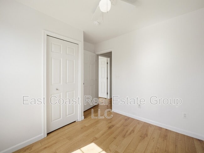 Building Photo - 1247 Mare St