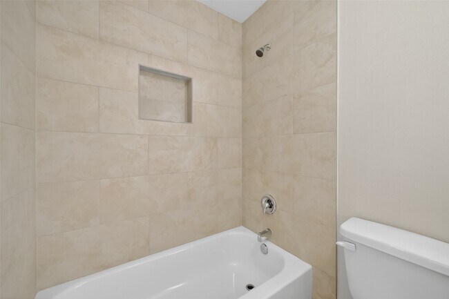 Building Photo - 889 Chas Ln