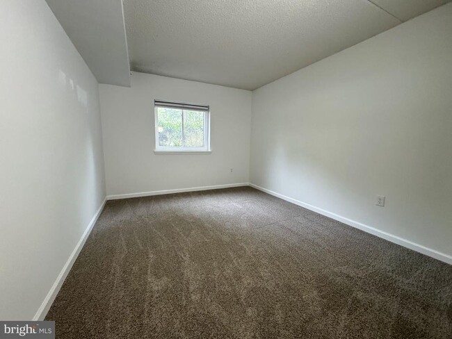 Building Photo - 11739 Ledura Ct