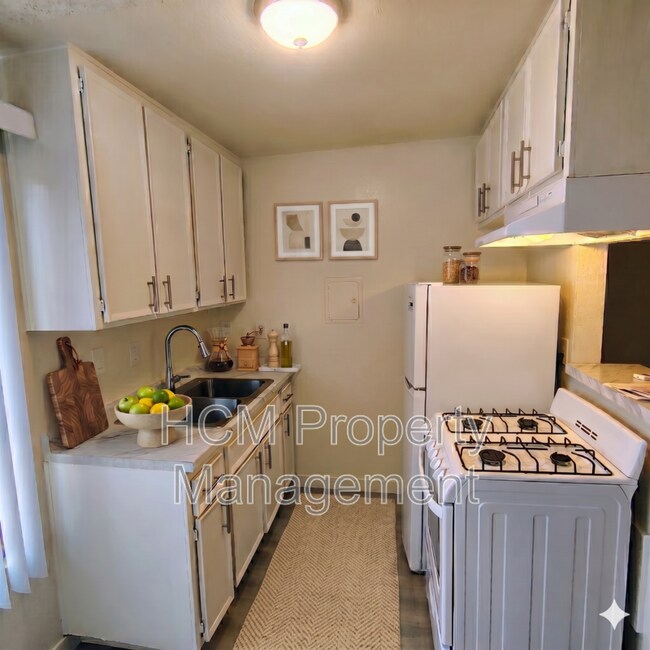 Building Photo - 11434 Calvert St