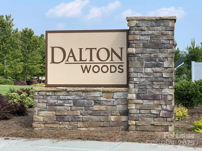Building Photo - 10476 Dalton Woods Ct NW