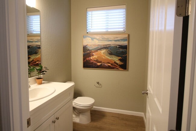 Building Photo - 6008 E Sussex Way