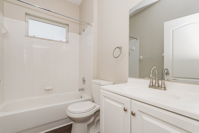 Building Photo - 10349 Tecoma Dr