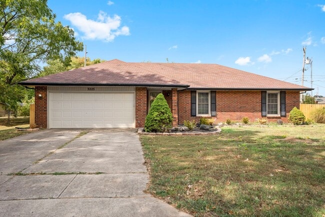 Primary Photo - All-Brick Beauty on a Quiet Cul-de-Sac Near Kickapoo!