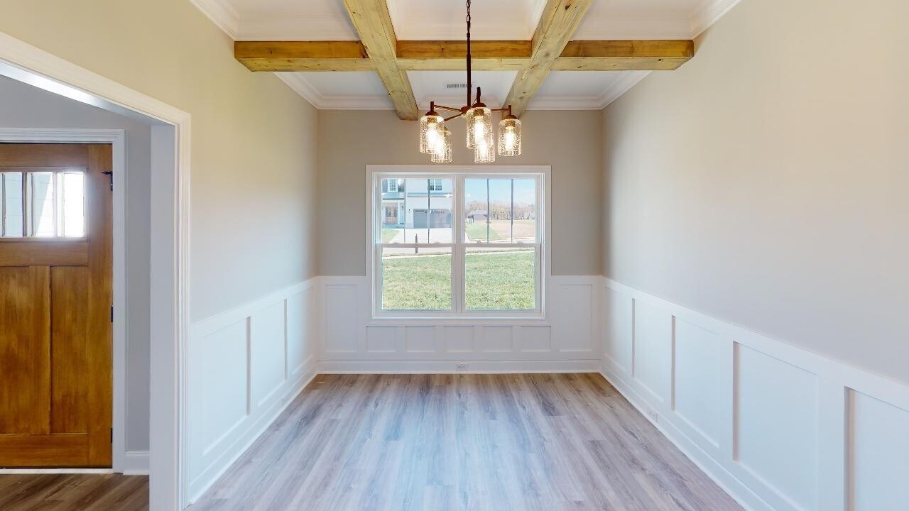 Building Photo - 221 Bluebell Dr
