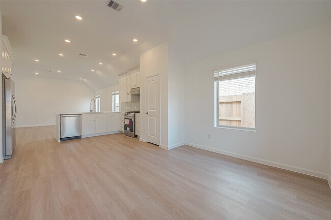 Building Photo - 27110 Angel Creek Ln