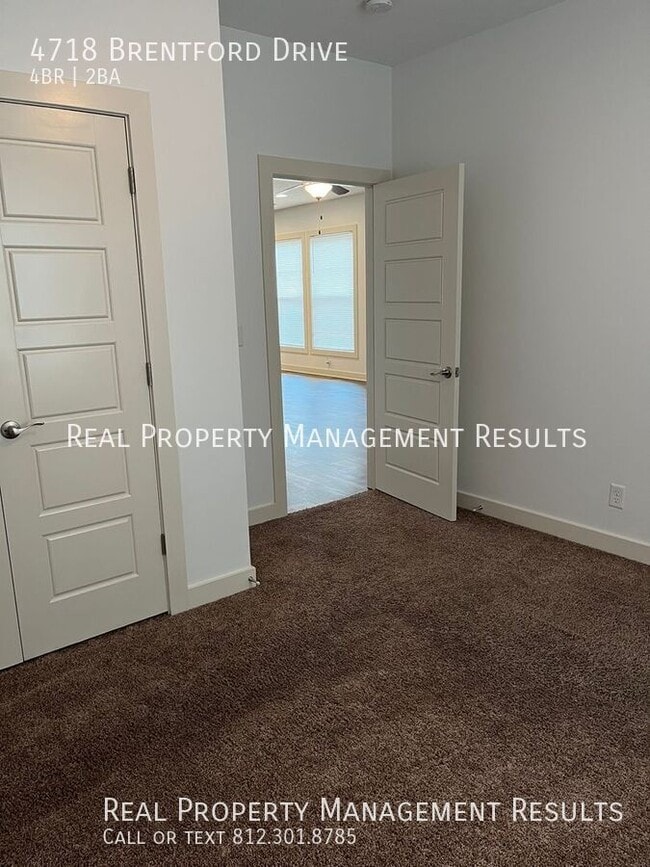 Building Photo - 4718 Brentford Dr