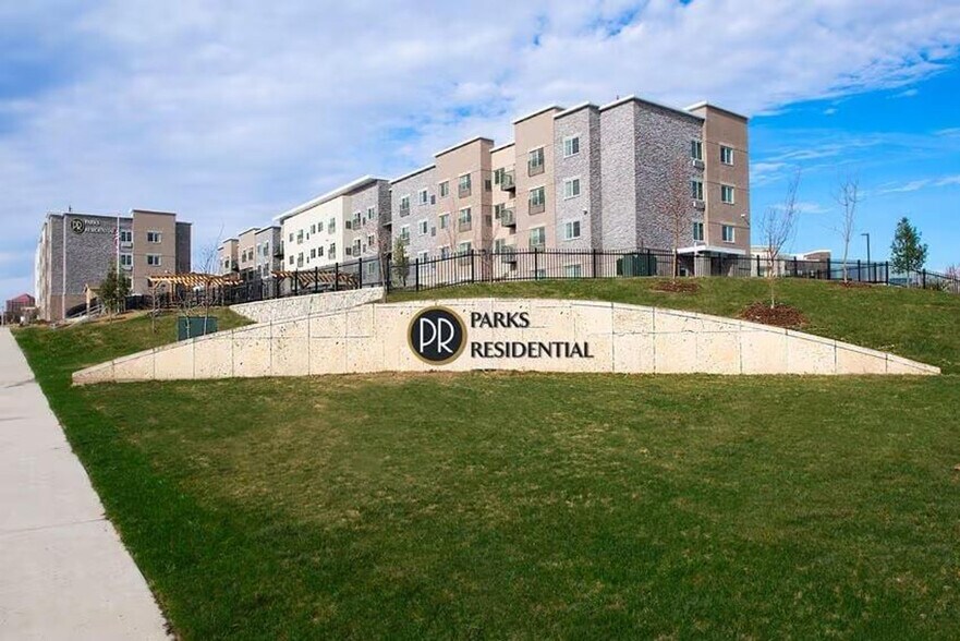 Building Photo - 2210 N Glenville Dr
