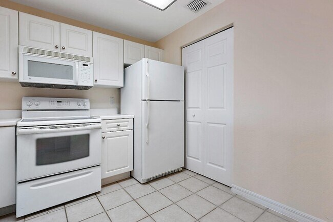 Building Photo - 2917 Tuscany Ct
