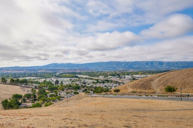 Building Photo - Modern Communication Hill Townhome | Panoramic Mountain Views