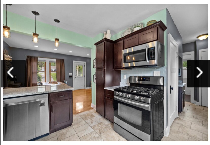 Kitchen - 10922 W Wells St