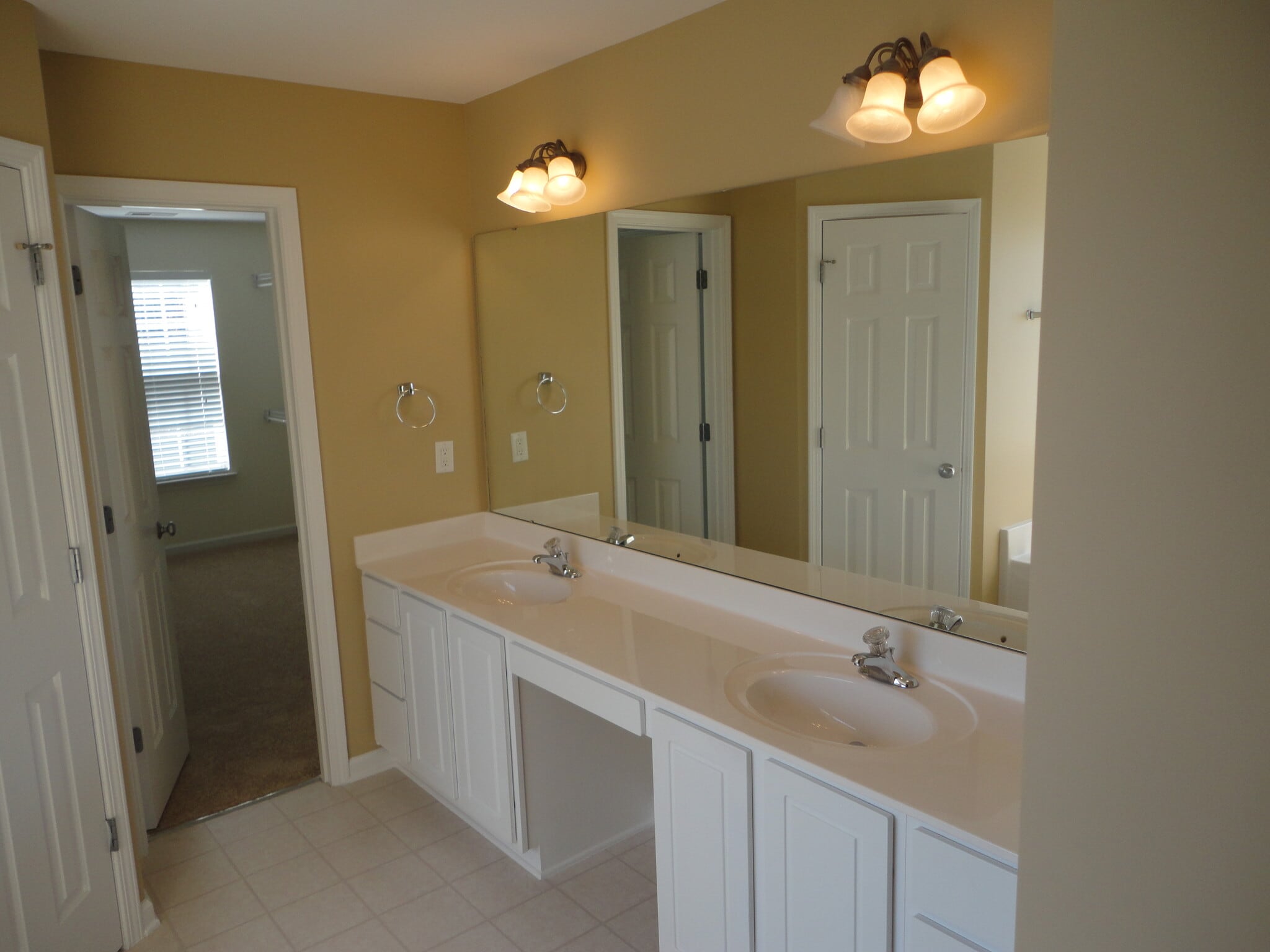 Building Photo - 3227 Enchanting Way