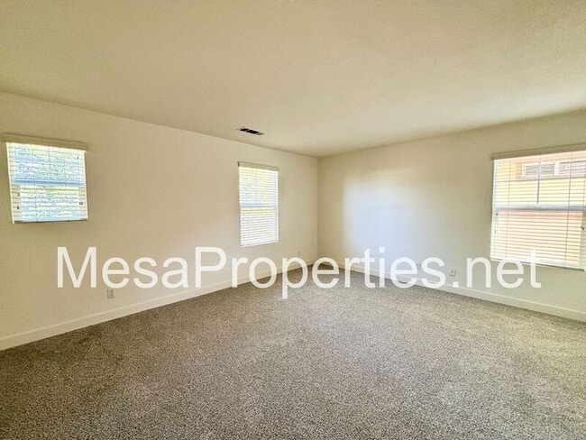 Building Photo - 11433 Mountain View Dr