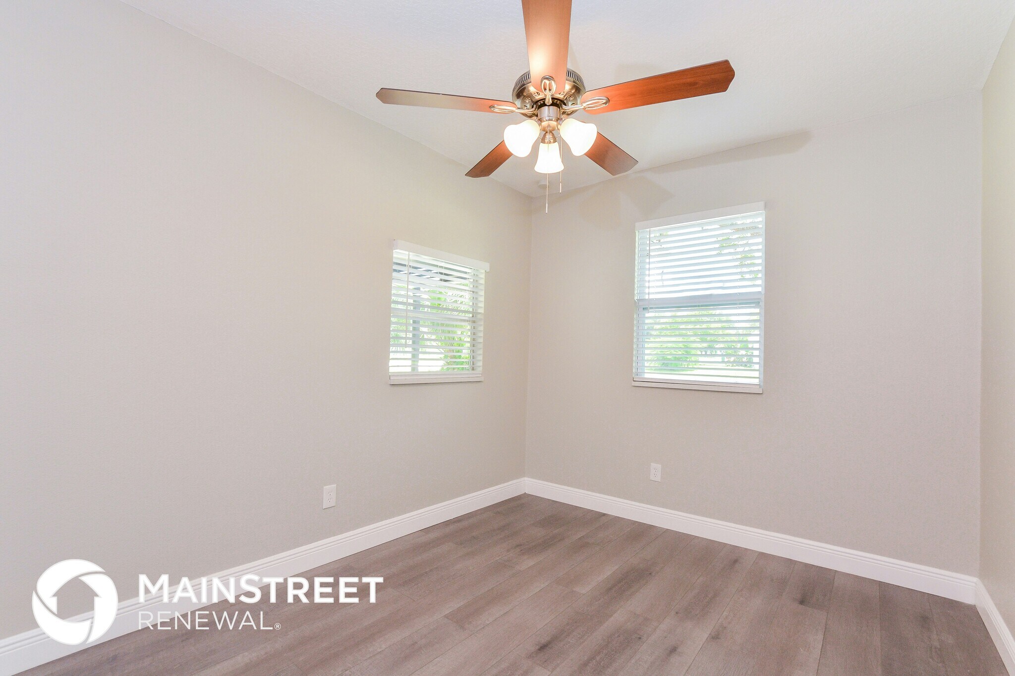 Building Photo - 983 N Waycross Cir