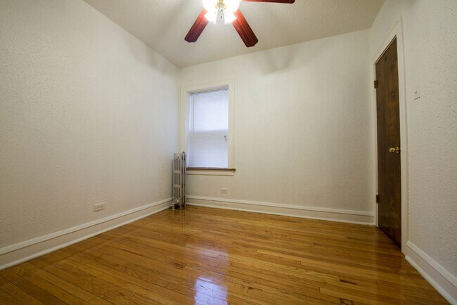 Building Photo - 7549 S Yates