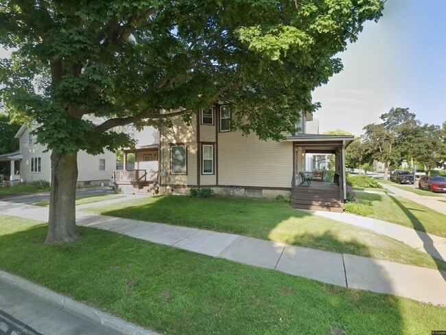 Building Photo - 200 Arcadian Ave