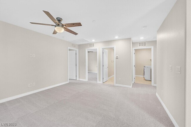 Building Photo - 372 Rosefinch St