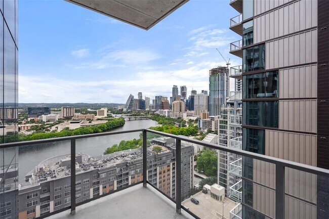 Building Photo - 44 East Ave