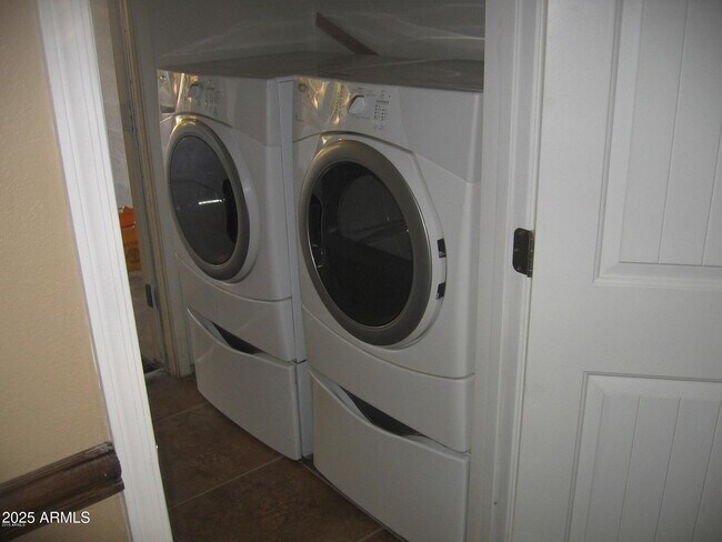 Building Photo - 20832 N 17th Ave