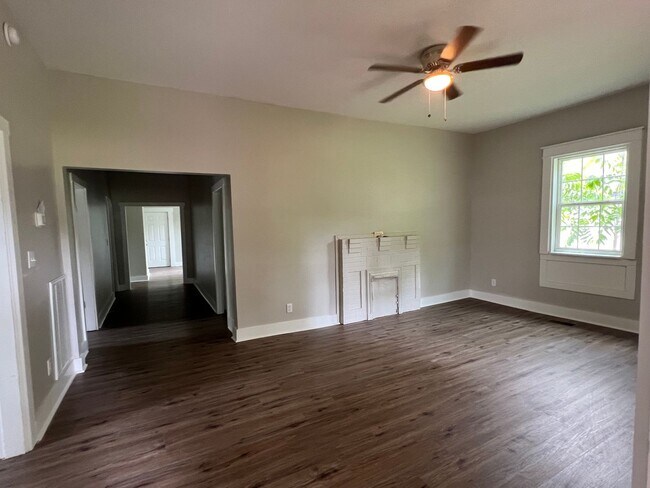 Building Photo - Historic Home In Chattanooga