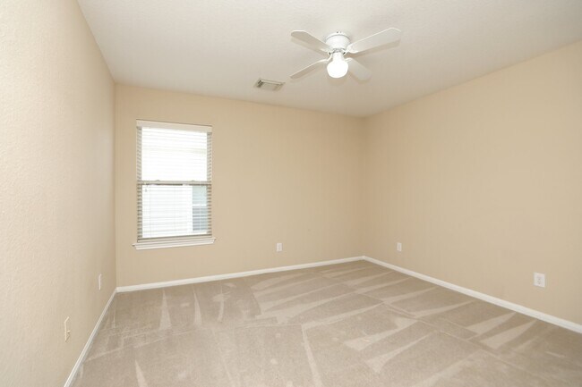 Building Photo - 11023 Heartland Grove Dr