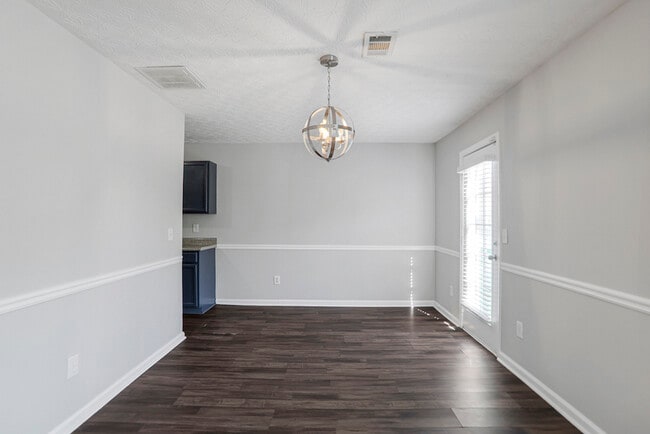 Building Photo - 820 Carlton Pointe Terrace