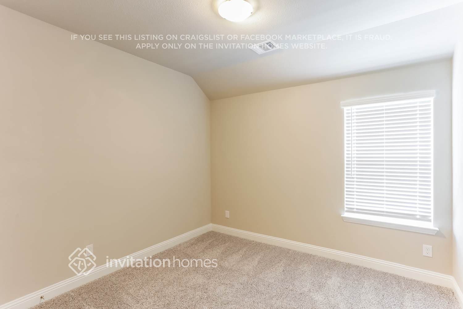 Building Photo - 701 Rain Barrel Pl