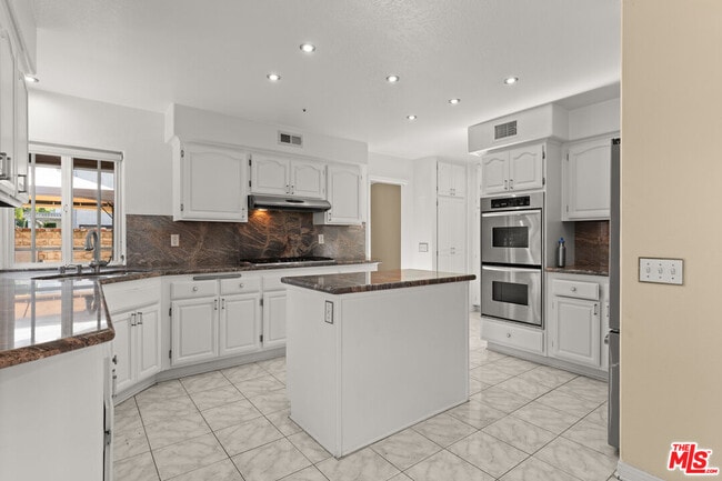 Building Photo - 5666 Silver Valley Ave