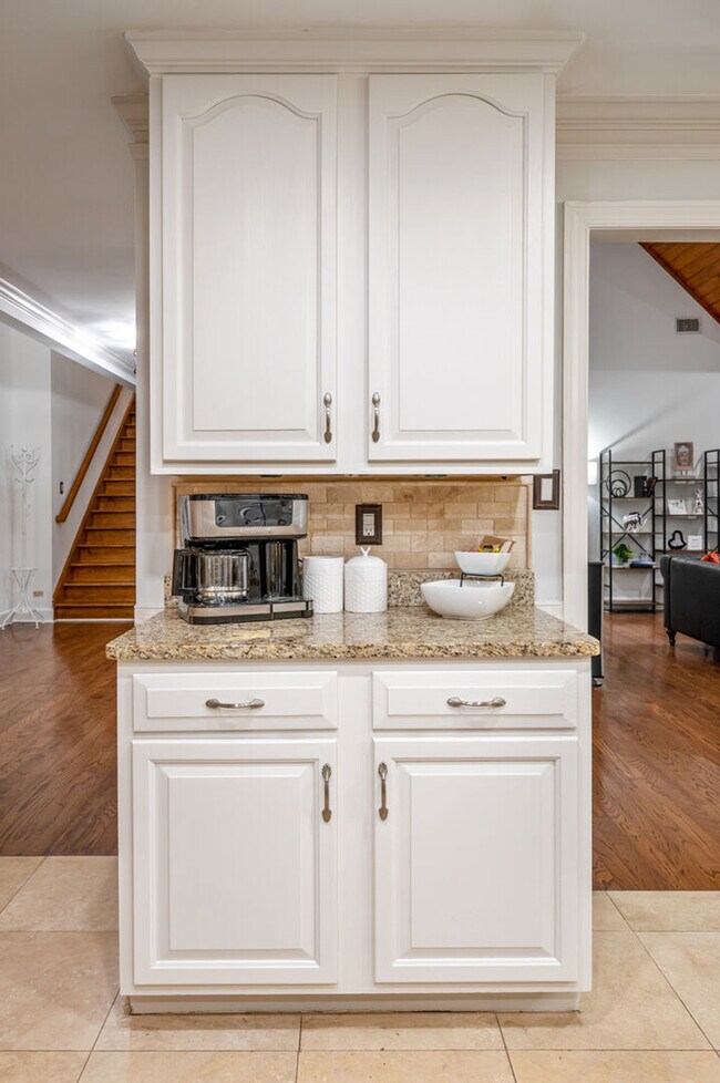 Building Photo - 29 Dean Rd SE