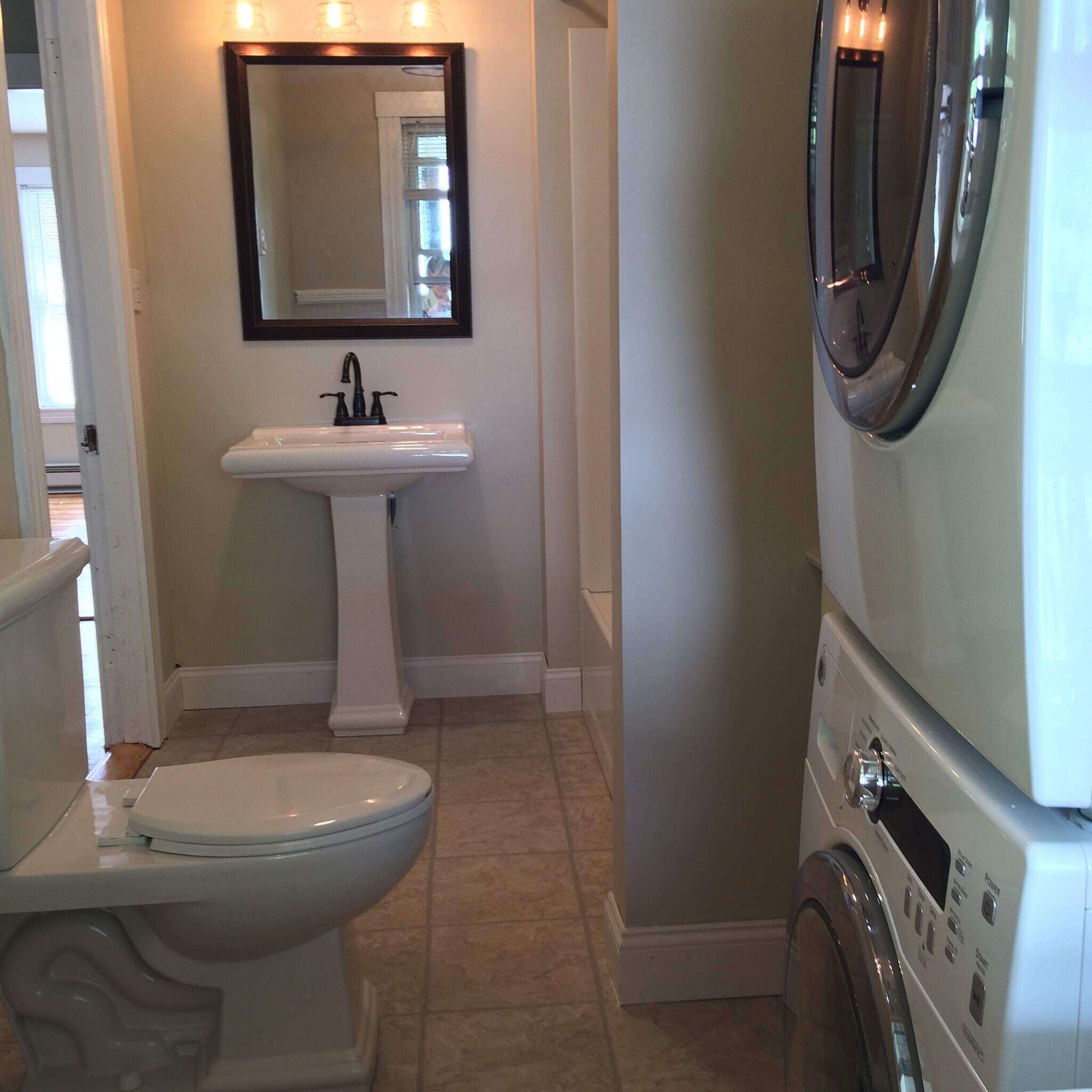 Building Photo - 4 Harding St