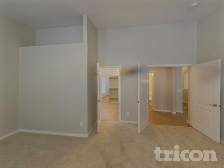 Building Photo - 43368 Palmen Dr