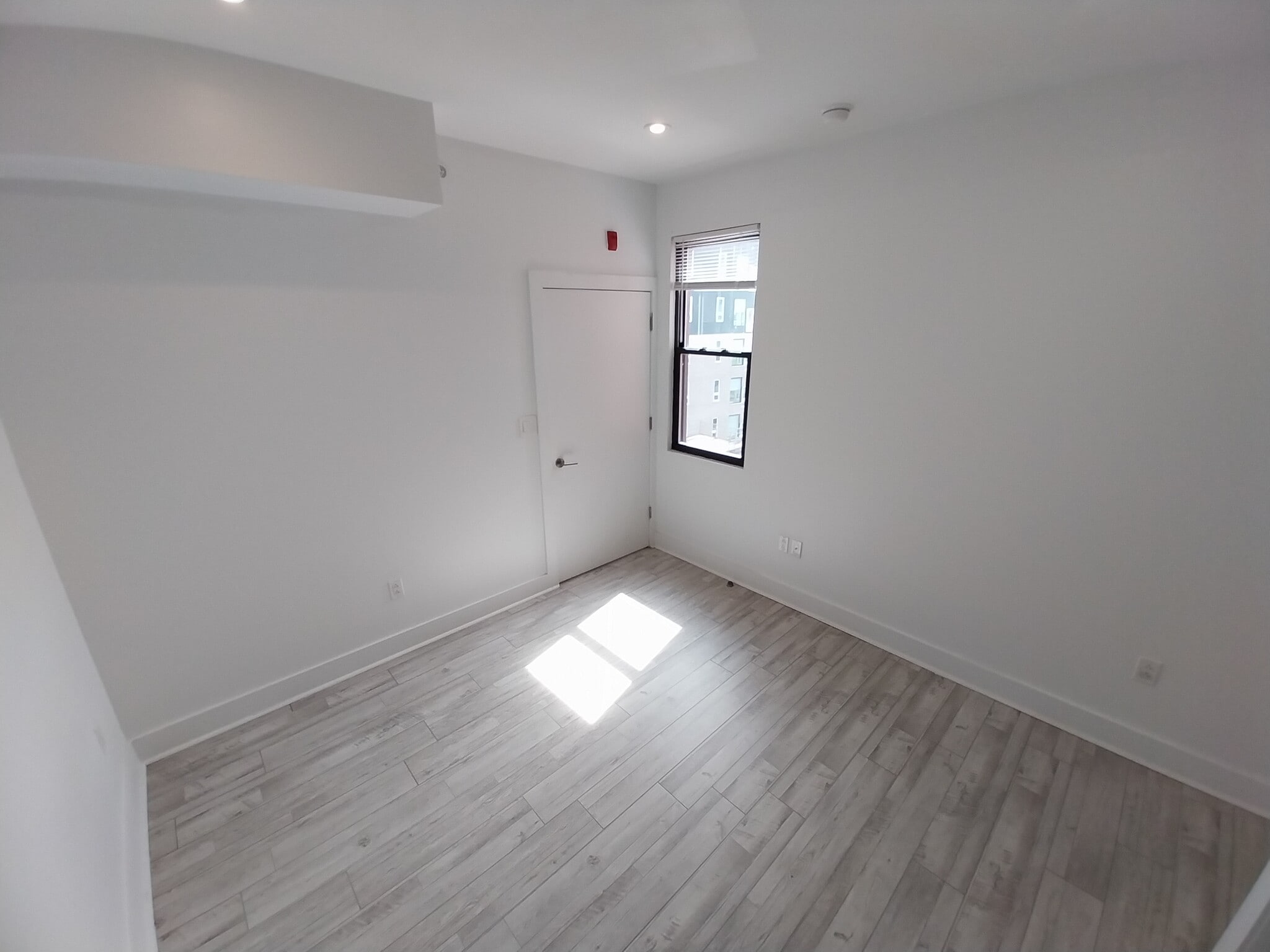 Building Photo - 1169 Hope St