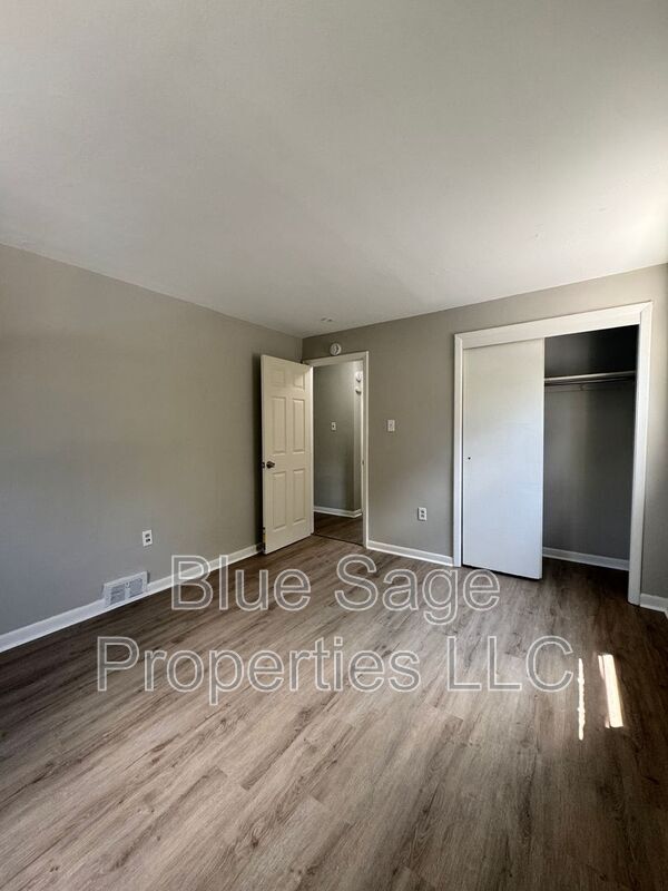 Building Photo - 212 N Wycombe Ave