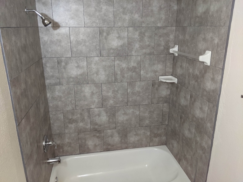 Building Photo - 4512 E 10th Ave