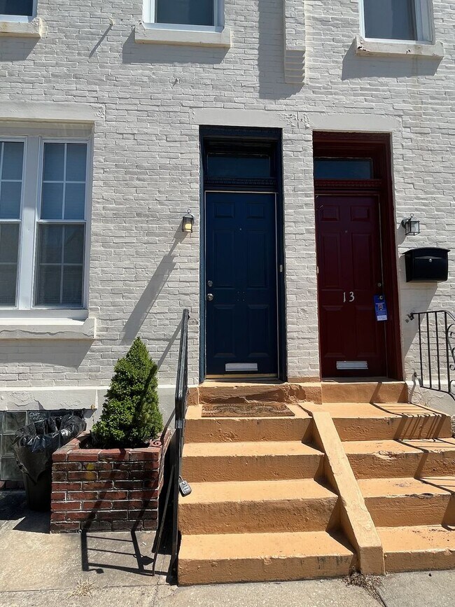 Building Photo - 2 story, 2 bed 1 bath house - newly remodeled AUGUST 1