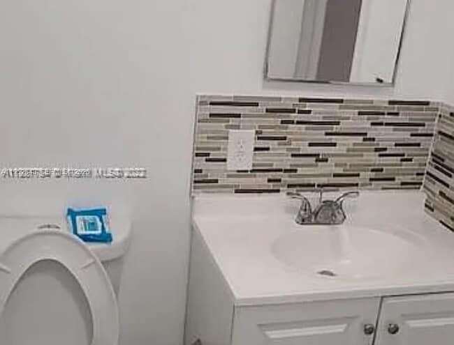 Building Photo - 2055 SW 122nd Ave